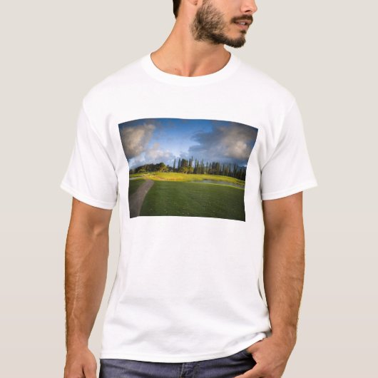 プリンスヴィルのマカイゴルフコース Tシャツ (正面)