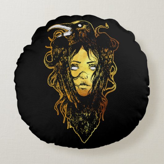 プリンセスがカラスに抱き寄せる ラウンドクッション (正面)