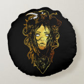 プリンセスがカラスに抱き寄せる ラウンドクッション (裏面)