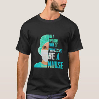 プリンセスに満ちた世界でナース Tシャツ
