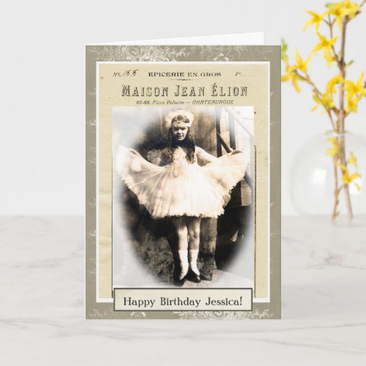 プリンセスのバースデー・カードとして服を着るヴィンテージの女の子 カード (黄色い花)