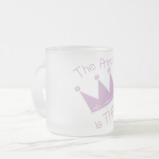 プリンセスの王冠の第3誕生日のTシャツおよびギフト フロストグラスマグカップ (正面左)