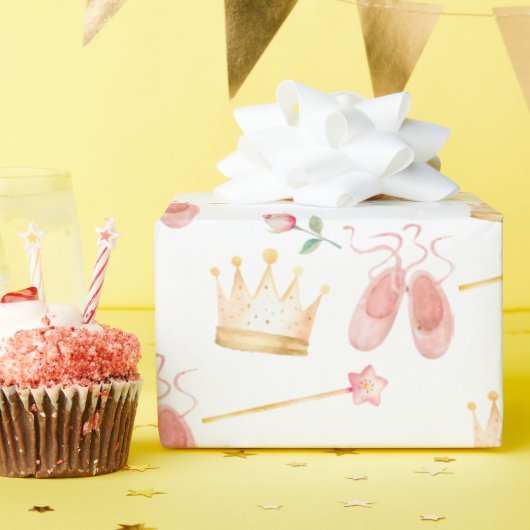 プリンセスクラウンワンドピンク小さな女の子誕生日 ラッピングペーパー (誕生日パーティー)