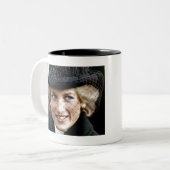 プリンセスダイアナインブラック ツートーンマグカップ (正面左)