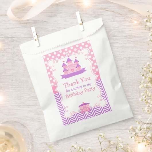 プリンセス誕生日パーティーピンクと紫 フェイバーバッグ (クリップ留めされた状態)