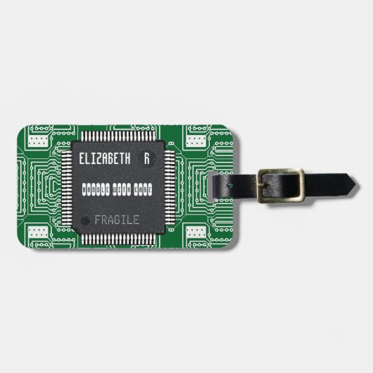 プリント基板に名前を付けてチップを取り付ける ラゲッジタグ (正面横)