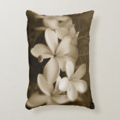 プルメリアのセピア色 アクセントクッション (正面(垂直))
