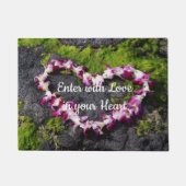 プルメリアのハート形の花のレイ ドアマット (正面)