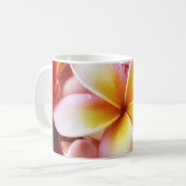 プルメリアのFrangipaniのハワイの花によってはテンプレートが開花します コーヒーマグカップ (正面左)