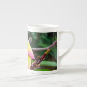 プルメリアルブラ ボーンチャイナマグカップ (右)