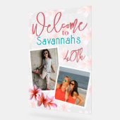 プルメリア花写真誕生日パーティーへようこそ アクリルサイン (傾斜)