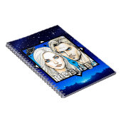 プレアディアンのエキストラフアソファーとUFO ノートブック (右側)