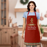 プレイドクッキーベーキングクルー赤クリスマス エプロン<br><div class="desc">休日のクリスマスベーキングに最適!可愛いジンジャーブレッドマン転がとあなたの名前のピン。おもしろいタイポグラフィは、「クッキーベーキングクルー – ベーキングと試飲の部門」と言う。家族全員に最適なエプロン!おもしろいの底の格子模様デザイン。</div>