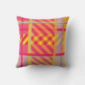 プレイドパターン(の模様が)あるイエローレッドクッション装飾用クッション クッション (裏面)