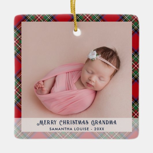 プレイド祖母クリスマスベビー写真タータンチェック セラミックオーナメント (正面)
