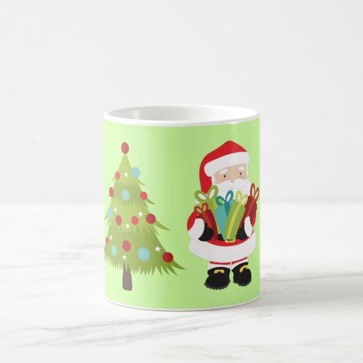 プレゼントとクリスマスツリーのサンタクロース コーヒーマグカップ (中央)
