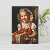 プレゼントに微笑むヴィンテージクリスマスの少女 シーズンカード (スタンド正面)