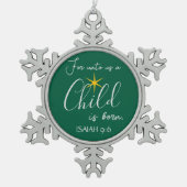 プレゼント!子どもはキリスト生まれ教の聖降誕祭の飾りだ スノーフレークピューターオーナメント (正面)