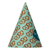 プレッツェルパーティースナックテーマ – 任意の色、独自の文字 パーティーハット (左)