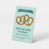 プレッツェルパーティーテーマ- Salty Snacks and Your Text 台座サイン (正面)