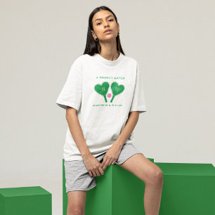 プレッピーなグリーンとピンクのウェディング ピックルボール Tシャツ