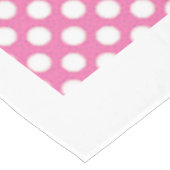 プレッピーなピンクおよびストライプのなライムグリーン テーブルクロス (アングル)