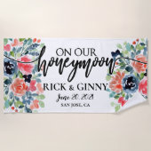 プレッピー シック フラワーの新婚ギフト オーダーメイド ビーチタオル (正面)