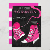 プレティーンの10代の若者のカッコいいのスニーカーの誕生日の招待状 招待状 (正面/裏面)