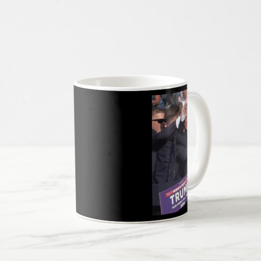 プレミアムスクープを打たれた後の拳バンプ コーヒーマグカップ (正面右)