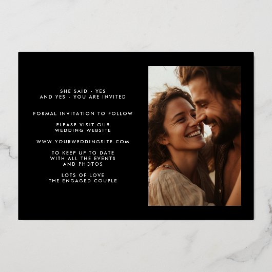 プレミアム金ゴールド4枚の写真の結婚式の日付を保存 箔招待状 (裏面)