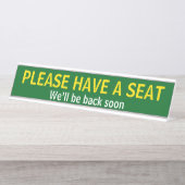 プレーン、ミニマリスト、ベーシック「席をお持ちください」 デスクネームプレート (正面)