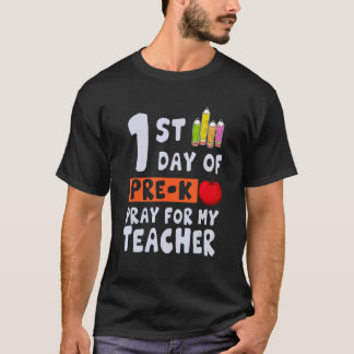 プレKの初日をお祝いします 私の先生に祈ってください バック Tシャツ