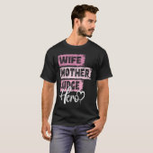 プロのママ ヒーローママ 母親 裁判官 1 Tシャツ (正面フル)