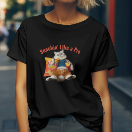 プロみたいにスナックを食べる面白い猫 Tシャツ