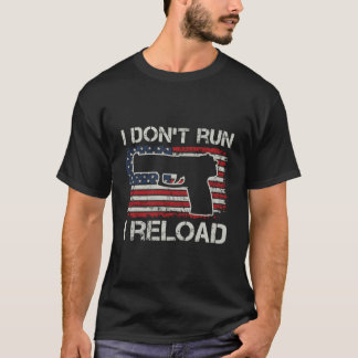 プロガン走スピストルUsaフラッグガンをリロードしない Tシャツ
