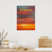 プロセスを信頼する – 美しい夕日の空の黄色 ポスター (キッチン)