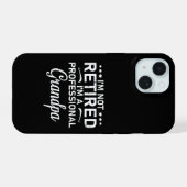 プロフェッショナルおじいちゃんギフト iPhone 15ケース (裏面横)