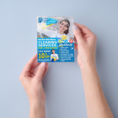 プロフェッショナルクリーニングサービス – テンプレート チラシ (手)