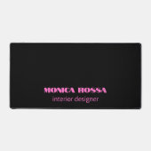 プロフェッショナルシンプルモダンネオンピンクブラック デスクマット (正面)