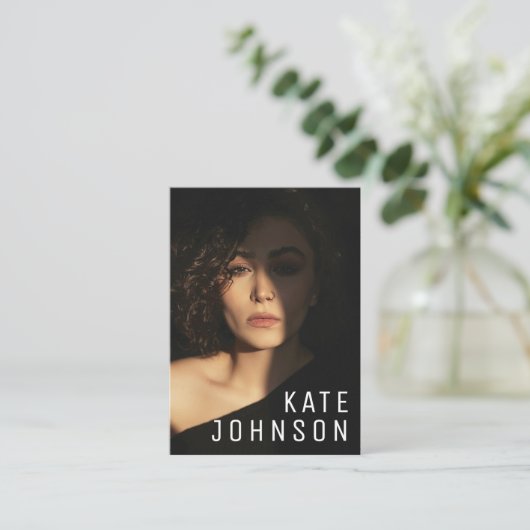 プロフェッショナルフォトはっきりしたミニマモダンリスト 名刺 (スタンド正面)