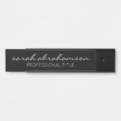 プロフェッショナルブラックドアサインの長い名前 サインプレート (正面)