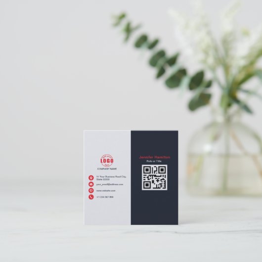 プロフェッショナルブラック赤ロゴQRコードの追加 スクエア名刺 (スタンド正面)