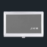 プロフェッショナルミニマリストグレークラシックモノグラム 名刺入れ<br><div class="desc">プロフェッショナルの名刺ホルダーお洒落は、白いアクセントを持つグレーのカラーパレットでミニマルなデザインを備えている。カスタムモノグラムイニシャルはグレーシンプルの背景に表示され、右下コーナーに配置。パーソナライズされたクラシックフォントにモノグラムイニシャルを備えシンプルて示されモダン、このエグゼクティブビジネスカードホルダーはテンプレート文字を備えた設計カスタムを行う。提供されカスタマイズたフィールドを使用して文字を変更するか、イメージを置き換えるか、または「メッセージ」ボタンを使用してデザイ連絡ザにメッセージを表示す救済ることができます。自分の名刺ホルモノグラムのダー1を作成する。このテンプレートの個人用設定を選択する2.文字の交換3.イメージ1を置き換える(テンプレートイメージはタイル表示され、イメージは自動的にタイル表示される)。4.イメージのサイズ変更と配置の確認プロフェッショナルの名刺を持つ人は、コンサルタント、弁護士、実在不動産の代理人、エグゼクティブコーチなど企業ののビジネスプロフェッショナル、または思慮深いオフィスギフトに最適である。</div>