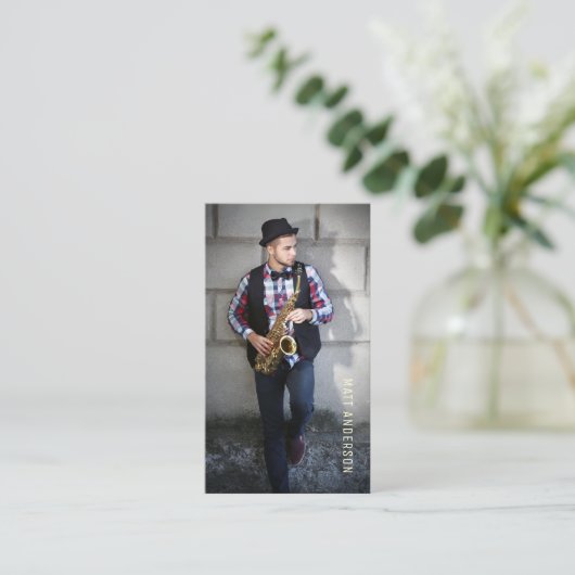 プロフェッショナルミュージシャン写真QRコードネイビーブルー 名刺 (スタンド正面)