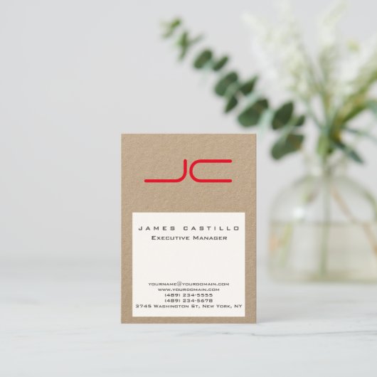 プロフェッショナルモダンクラフト紙ホワイトレッドモノグラム 名刺 (スタンド正面)