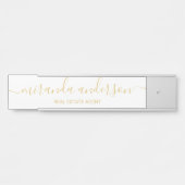 プロフェッショナルモダンスクリプトの白と金ゴールド サインプレート (正面)