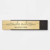 プロフェッショナルモダンスクリプトの黒と金ゴールド サインプレート (正面)