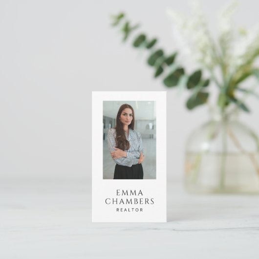 プロフェッショナルモダン不動産仲介業者フォトミニマリスト 名刺 (スタンド正面)