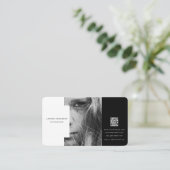 プロフェッショナルモダン白黒QRコード 名刺 (スタンド正面)