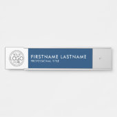 プロフェッショナルモダン、ネイビーホワイトロゴ、名前、タイトル サインプレート (正面)